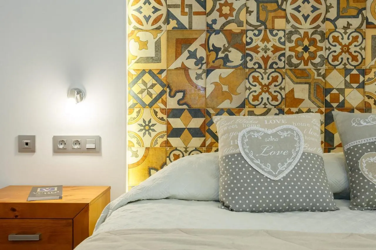 Apartamentos LOTO y LIZ by Cadiz4Rentals