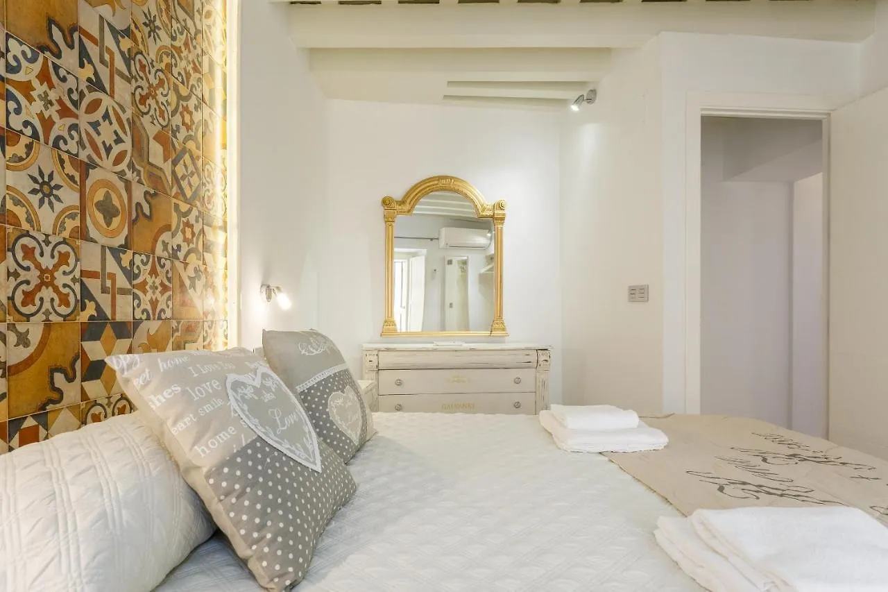 Apartamentos LOTO y LIZ by Cadiz4Rentals