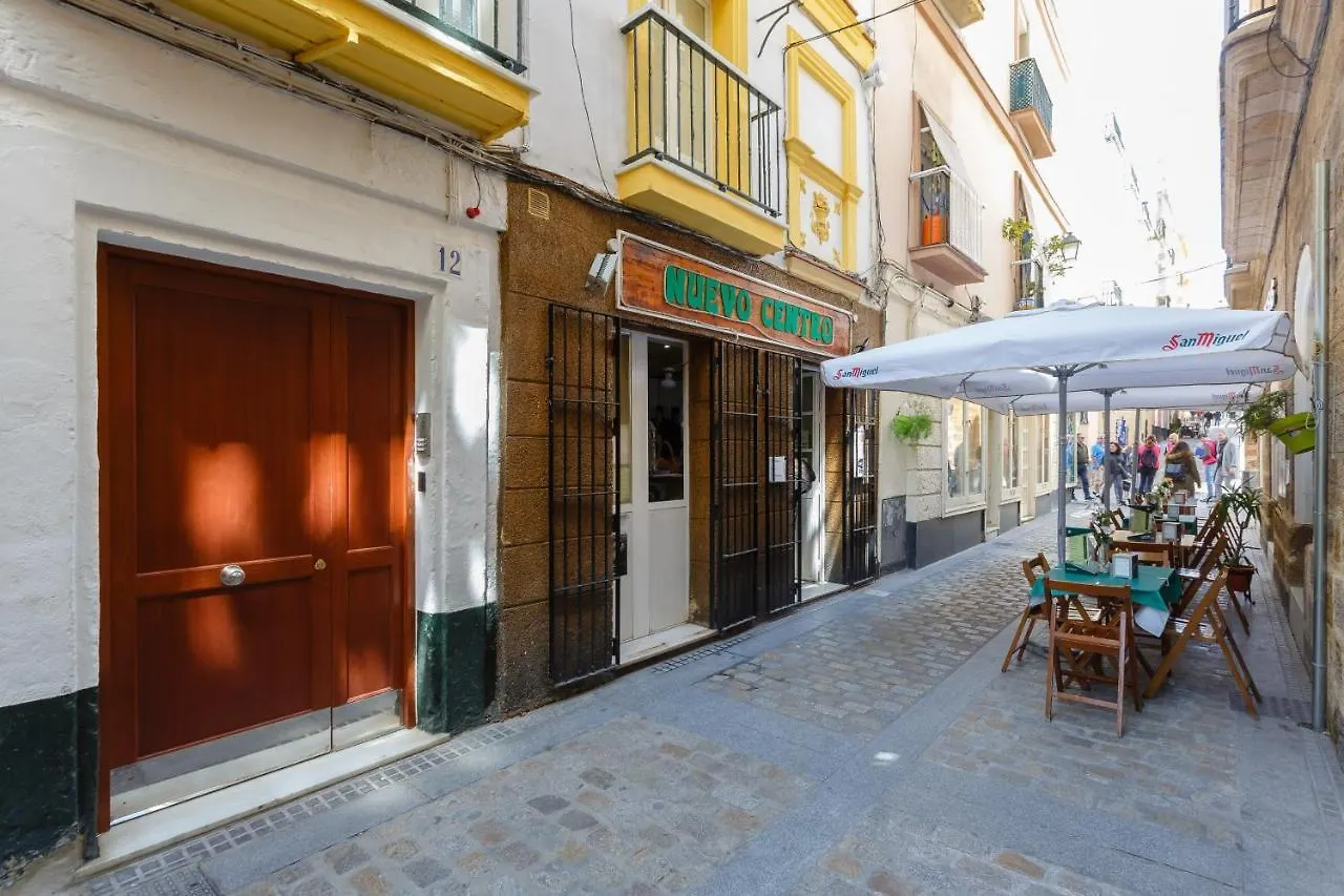 Apartamentos LOTO y LIZ by Cadiz4Rentals