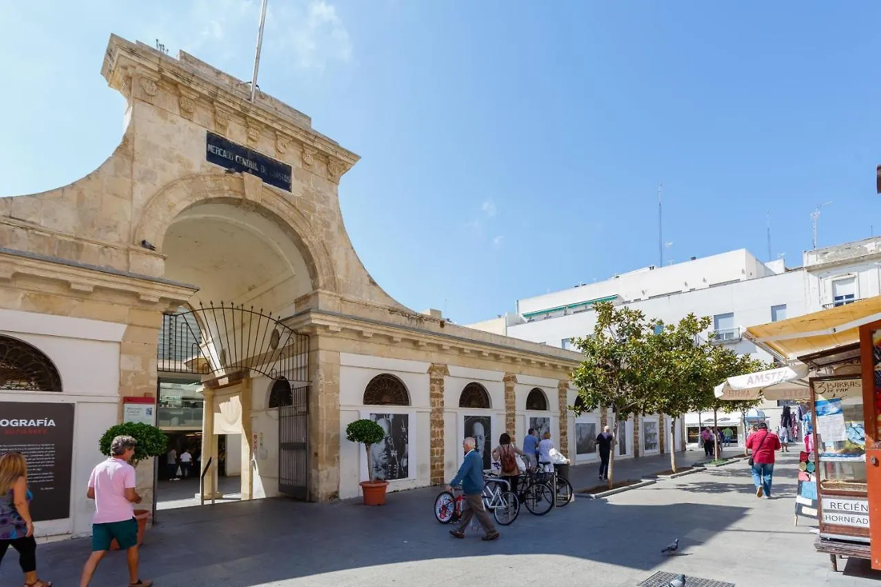 Apartamentos LOTO y LIZ by Cadiz4Rentals España