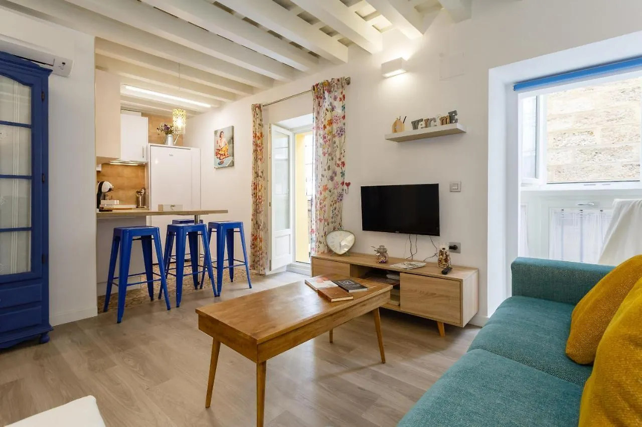 Apartamentos LOTO y LIZ by Cadiz4Rentals 0*,  España